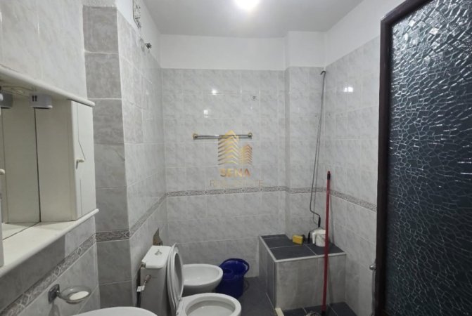 Tirane, jepet me qera apartament 1+1 Kati 3, 65 m² 450 € (Prane Unisersitetit Mesdhetar)