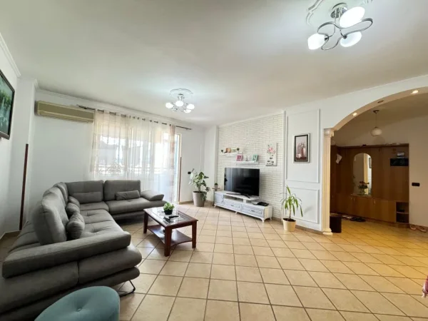 Tirane, shitet apartament 2+1 , 120 m² 315.000 € (Petro Nini)