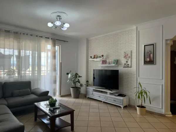 Tirane, shitet apartament 2+1 , 120 m² 315.000 € (Petro Nini)