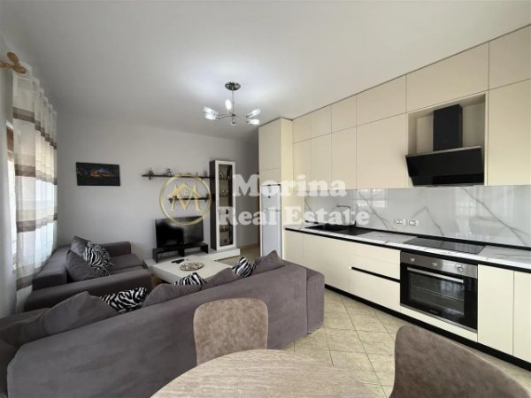 Tirane, jepet me qera apartament 2+1 Kati 5, 85 m² 700 € (21 Dhjetori)