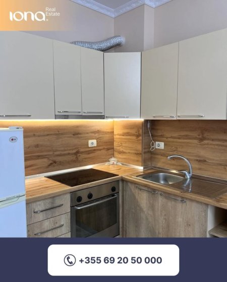 Shkembi Kavajes, shitet apartament 1+1 Kati 4, 70 m² 97.000 € (100m Distanc Nga Deti)