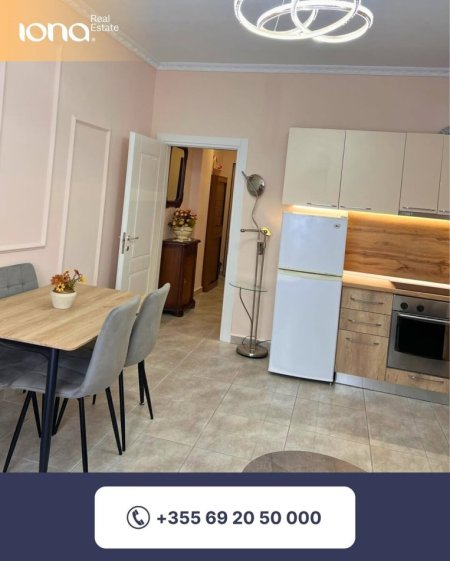 Shkembi Kavajes, shitet apartament 1+1 Kati 4, 70 m² 97.000 € (100m Distanc Nga Deti)
