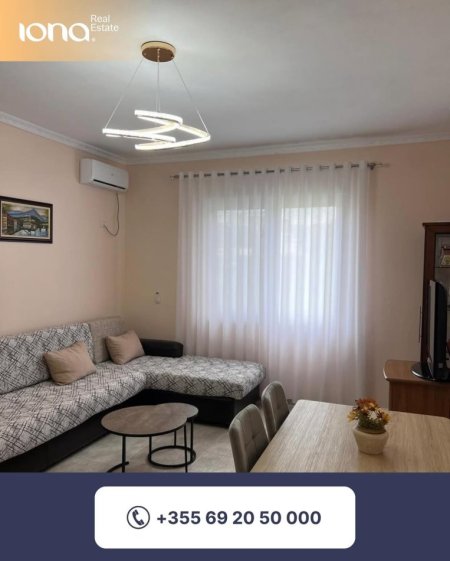 Shkembi Kavajes, shitet apartament 1+1 Kati 4, 70 m² 97.000 € (100m Distanc Nga Deti)