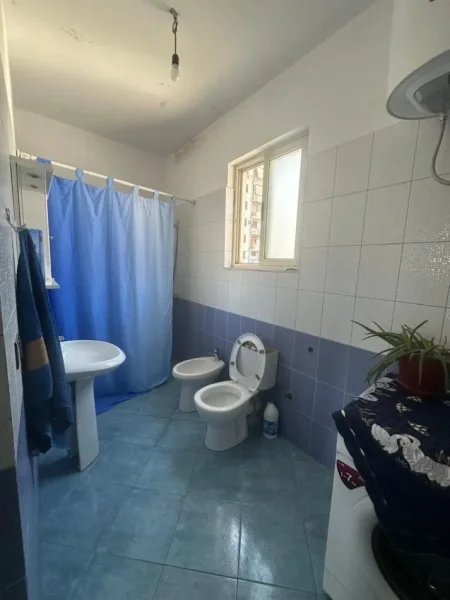 Tirane, shitet Vile 2 Katshe Kati 2, 310 m² 230.000 € (Yzberisht)