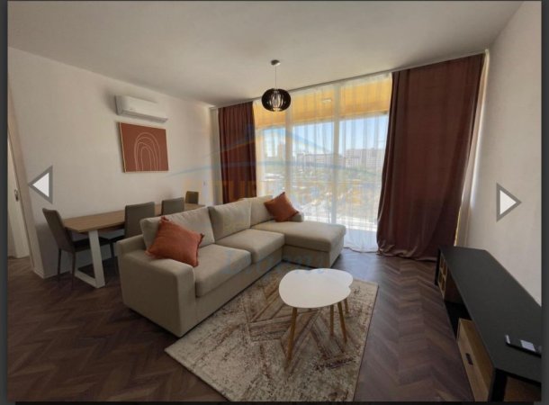 Tirane, jepet me qera apartament 2+1+Ballkon Kati 3, 600 € (Stacioni i Trenit)