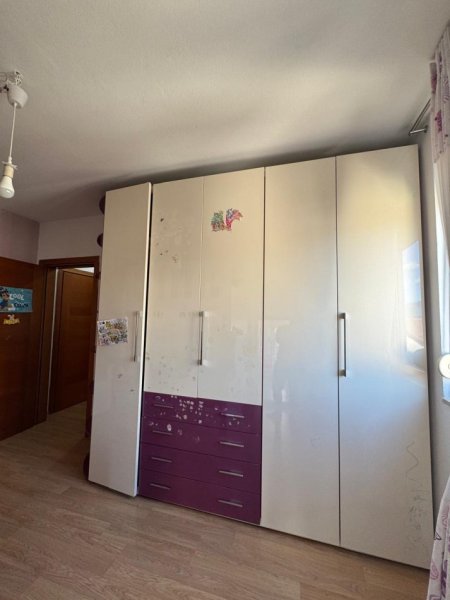 Tirane, jepet me qera apartament 2+1+Ballkon Kati 3, 80 m² 600 € (Selite \ kodra e diellit)