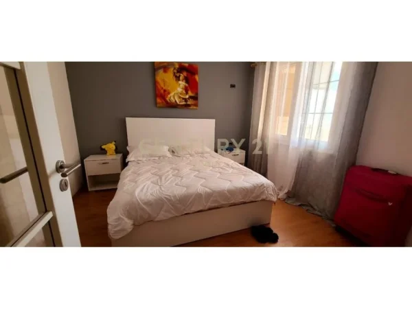 Tirane, jepet me qera apartament 1+1 Kati 7, 56 m² 550 € 