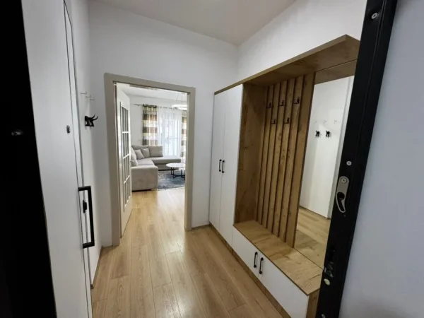 Tirane, jepet me qera apartament 2+1+parkim Kati 5, 100 m² 800 € (Don Bosko rruga Muzaket)