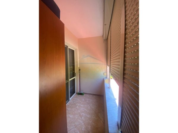 Durres, shitet apartament 2+1 Kati 2, 95 m² 120.000 € (PRANE SHKOLLES QEMAL MICI)