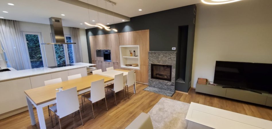 Tirane, shitet Vile 4+1 , 239 m² (TEG)