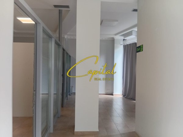 Tirane, jepet me qera ambjent biznesi Kati 0, 70 m² 800 € (STADIUMI &quot;AIR ALBANIA&quot;)