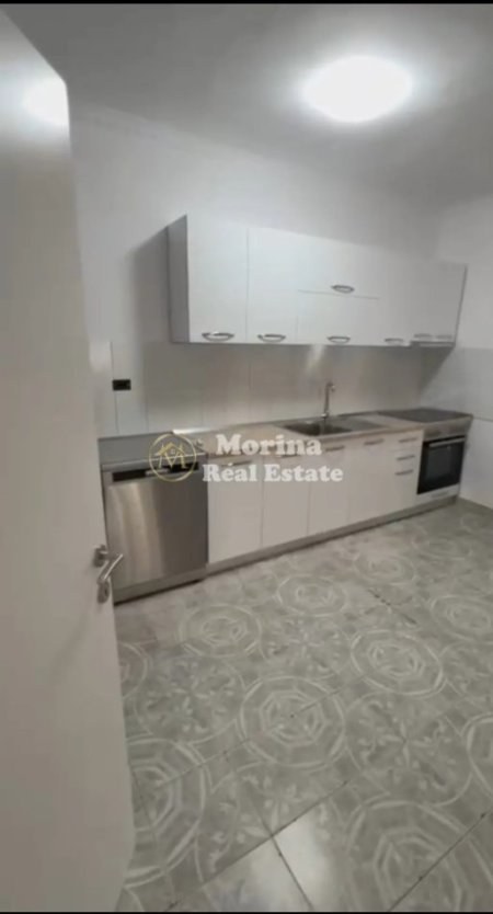 Tirane, jepet me qera apartament 1+1 Kati 1, 90 m² 450 € (Jordan Misja)