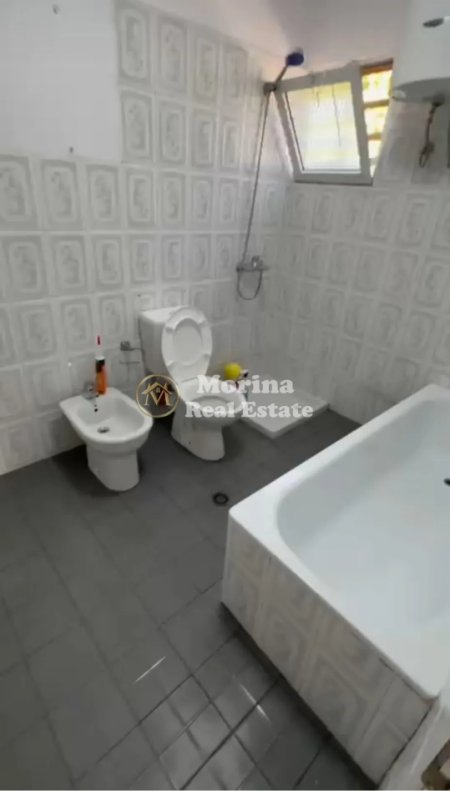 Tirane, jepet me qera apartament 1+1 Kati 1, 90 m² 450 € (Jordan Misja)