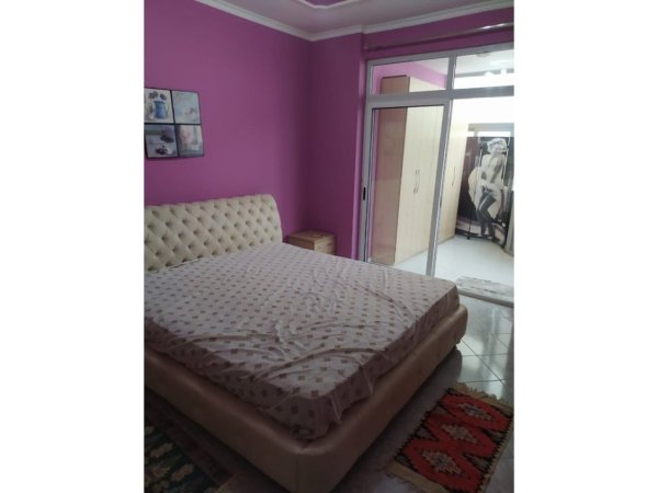Tirane, jepet me qera apartament 1+1 Kati 2, 90 m² 420 € 