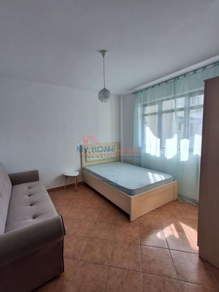 Tirane, jepet me qera apartament 2+1+Ballkon Kati 4, 115 m² 550 € (Kompleksi Malajzan)