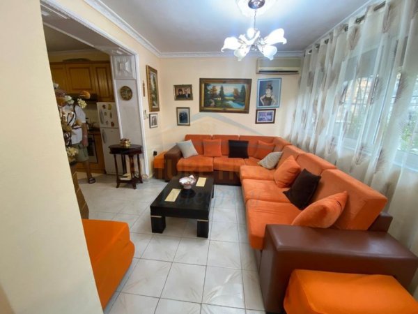 Tirane, jepet me qera apartament 2+1 Kati 0, 85 m² 500 € (Pranë Downtown One.)