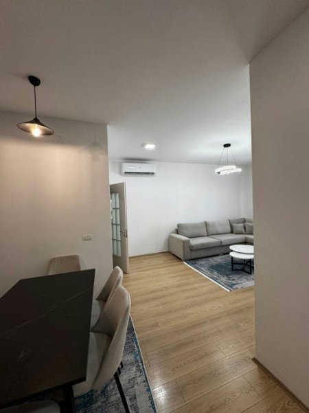Tirane, jepet me qera apartament 2+1+Ballkon Kati 5, 100 m² 800 € (Rruga &quot;Jordan Misja&quot;)