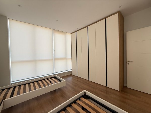 Tirane, jepet me qera apartament 2+1+Ballkon Kati 5, 91 m² 800 € (Bulevardi i Ri)