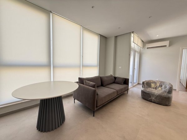 Tirane, jepet me qera apartament 2+1+Ballkon Kati 5, 91 m² 800 € (Bulevardi i Ri)