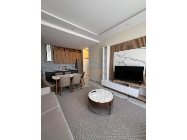 Tirane, jepet me qera apartament 1+1 Kati 4, 80 m² 800 € (Vasil Shanto)