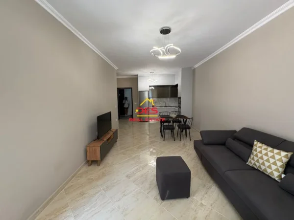Vlore, shitet apartament 1+1+Ballkon Kati 2, 70 m² (Rruga Murat Terbaci)