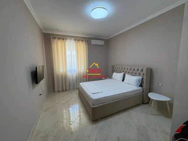 Vlore, shitet apartament 1+1+Ballkon Kati 2, 70 m² (Rruga Murat Terbaci)