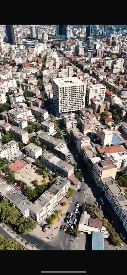 Tirane, shitet ambjent biznesi Kati 1, 124 m² 513.000 € (Mine Peza)