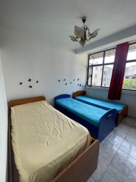 Tirane, jepet me qera apartament 1+1 Kati 4, 50 m² 350 € (Ish Parku ,21 Dhjetori)