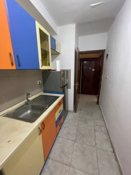 Tirane, jepet me qera apartament 1+1 Kati 4, 50 m² 350 € (Ish Parku ,21 Dhjetori)