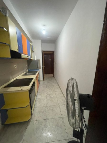 Tirane, jepet me qera apartament 1+1 Kati 4, 50 m² 350 € (Ish Parku ,21 Dhjetori)