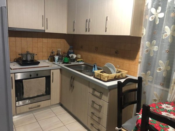 Tirane, jepet me qera apartament 1+1 Kati 4, 70 m² 350 € 