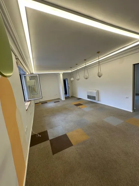 Tirane, jepet me qera zyre Kati 2, 130 m² 2.000 € 