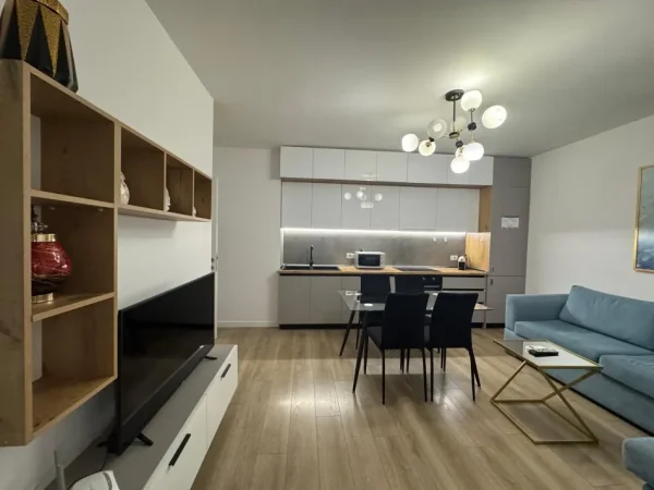 Tirane, shitet apartament 2+1+Ballkon Kati 2, 89 m² 240.000 € (Blloku, Gjimnazi Petro Nini)