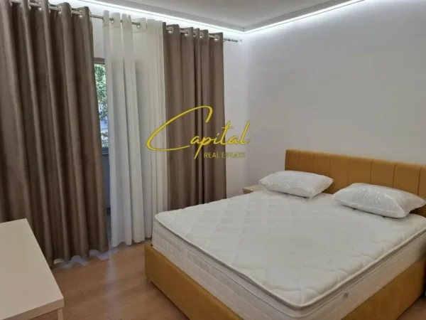 Tirane, jepet me qera apartament 1+1 Kati 3, 60 m² 550 € (RRUGA FERIT XHAJKO)