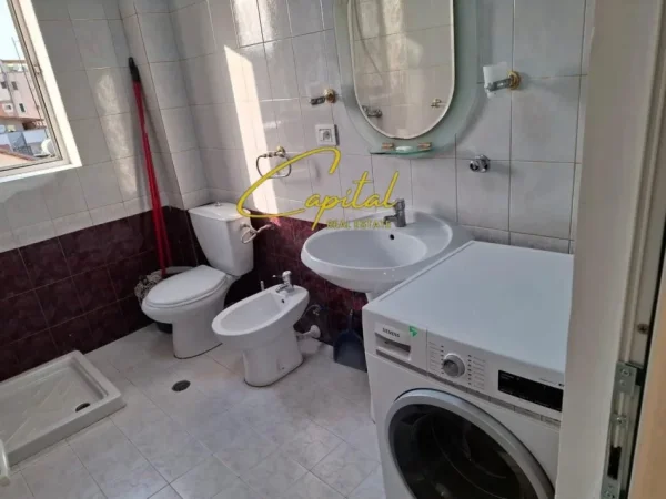 Tirane, jepet me qera apartament 1+1 Kati 3, 60 m² 550 € (RRUGA FERIT XHAJKO)