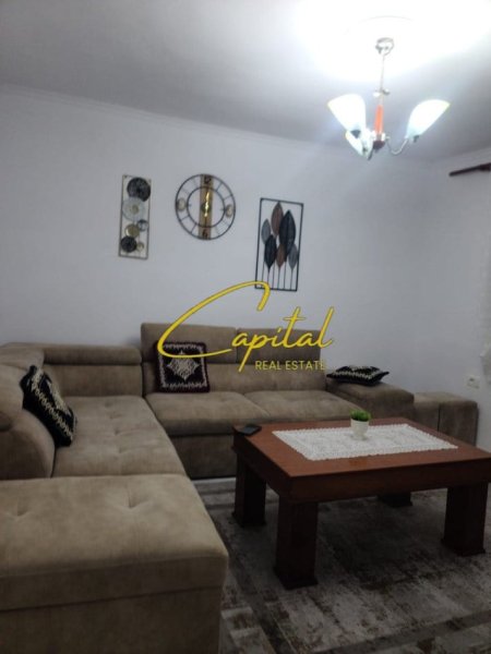 Tirane, jepet me qera apartament 3+1 Kati 1, 100 m² 600 € (21 DHJETORI)