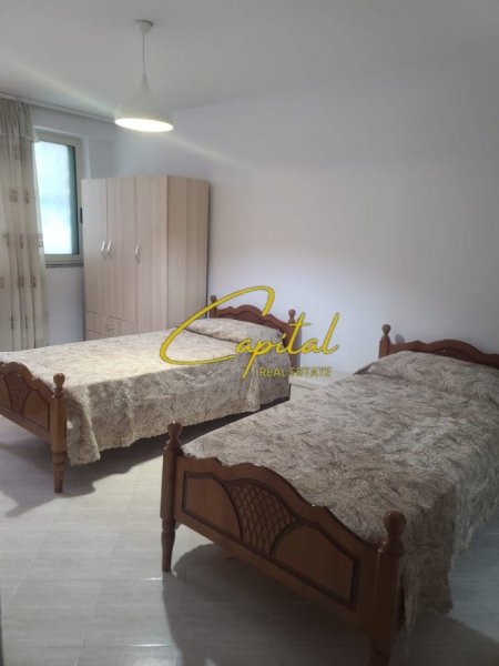 Tirane, jepet me qera apartament 3+1 Kati 1, 100 m² 600 € (21 DHJETORI)