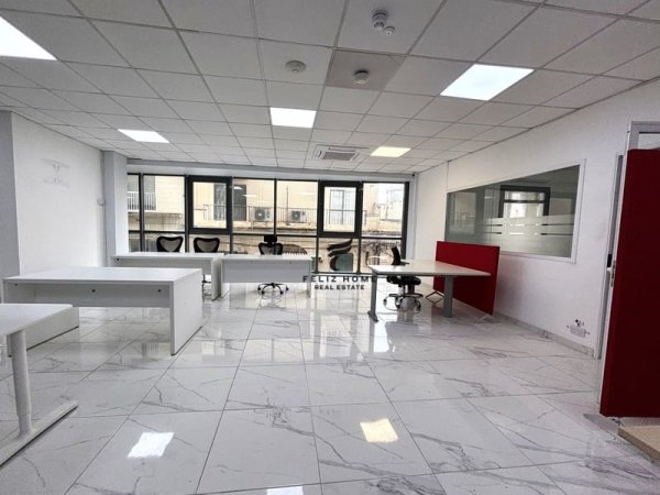 Tirane, jepet me qera apartament 2+1 Kati 1, 95 m² 700 € (STADIUMI DINAMO)