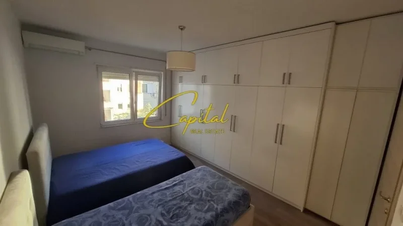 Tirane, jepet me qera apartament 2+1 Kati 2, 94 m² 600 € (ALI DEMI)