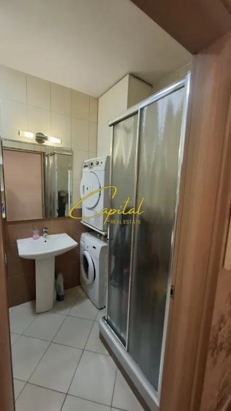 Tirane, jepet me qera apartament 2+1 Kati 2, 94 m² 600 € (ALI DEMI)