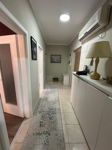 Tirane, jepet me qera apartament 2+1 Kati 4, 90 m² 750 € 