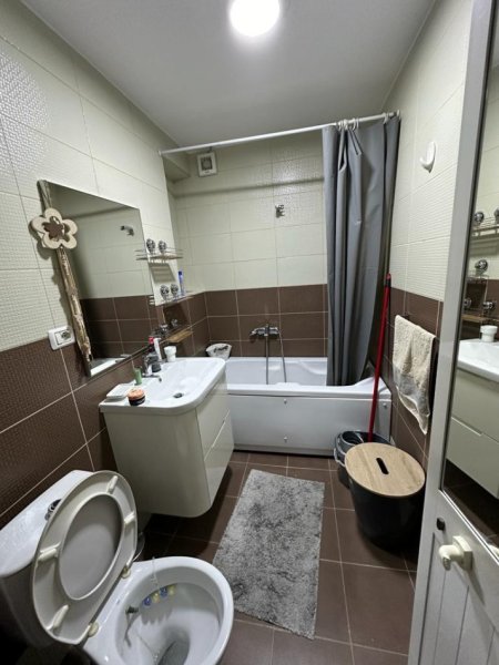Tirane, jepet me qera apartament 2+1 Kati 4, 90 m² 750 € 