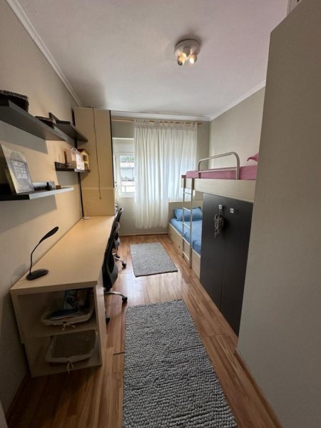 Tirane, jepet me qera apartament 2+1 Kati 4, 90 m² 750 € 