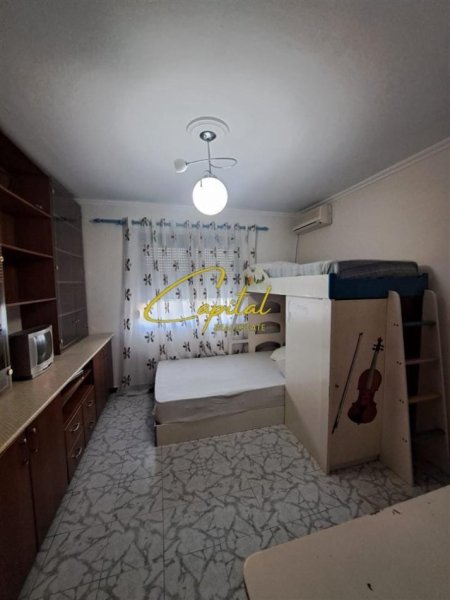 Tirane, jepet me qera apartament 2+1 Kati 5, 75 m² 350 € (ALLIAS)