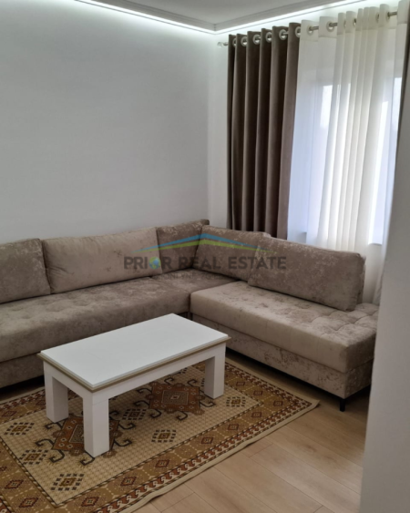 Tirane, jepet me qera apartament 1+1+Ballkon Kati 3, 59 m² 570 € (Ish Restorant Durresi)