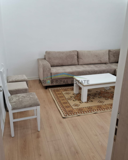 Tirane, jepet me qera apartament 1+1+Ballkon Kati 3, 59 m² 570 € (Ish Restorant Durresi)