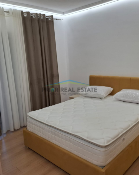 Tirane, jepet me qera apartament 1+1+Ballkon Kati 3, 59 m² 570 € (Ish Restorant Durresi)