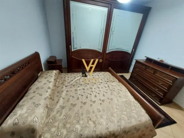 Tirane, jepet me qera apartament 1+1+Ballkon Kati 3, 74 m² 550 € (DELIJORGJI)