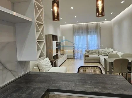 Tirane, shitet apartament 3+1 Kati 1, 117 m² 290.000 € (Liqeni Thate)