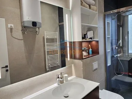 Tirane, shitet apartament 3+1 Kati 1, 117 m² 290.000 € (Liqeni Thate)